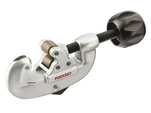 RIDGID - Screw Feed No.30 Tubing and Conduit Cutter 79mm Capacity 32940 - Picture 1 of 1