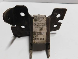 9713140 1976-79 BUICK CHEV OLDS PONTIAC CADILLAC X BODY DOOR HINGE STRAP MALE - Picture 1 of 4