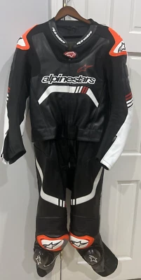 TRAJE DE MOTO ALPINESTAR ORIGINAL CUERO MOTO CARRERAS TRAJE Talla GRANDE 45 Euros Foto 1 de 4
