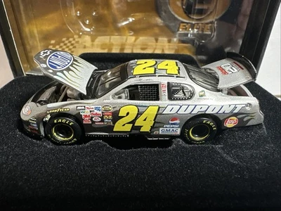 2004 Action RCCA Elite 1/64 Jeff Gordon DuPont HMS 20th Anniversary Monte Carlo - Image 1 of 4