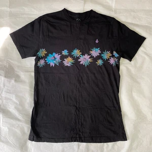 Volcom Tropical Floral Black Short Sleeve T Shirt Graphic Men's S/P Small - Picture 1 of 16