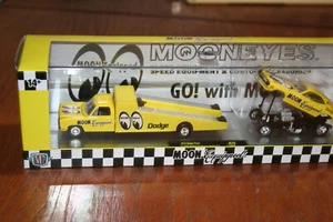 M2 Machines 1/64"Hauler YELLOW MOONEYES '74 Dodge WEDGE Truck & '71 Challenger - Picture 1 of 7
