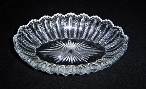 Duncan Miller 42  [Mardi Gras] Small, shallow, oval bowl - Picture 1 of 1