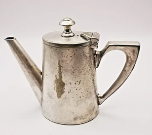 Tetera artesanal del siglo XIX bronce chapada en plata, diseño grabado - Imagen 1 de 6