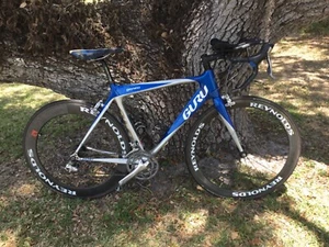GURU Geneo Carbon Fiber Bike Ultegra Gruppo 20-Speed Reynolds Carbon Wheels - Picture 1 of 12