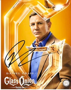 DANIEL CRAIG SIGNED in GLASS ONION, Knives Out, JAMES BOND GFA COA documentation - Picture 1 of 8