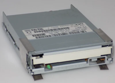 NEC FD1231T (134-506790-286-3) IDE 1.44MB 3.5" Floppy Disk Drive BEIGE BEZEL - Image 1 of 4