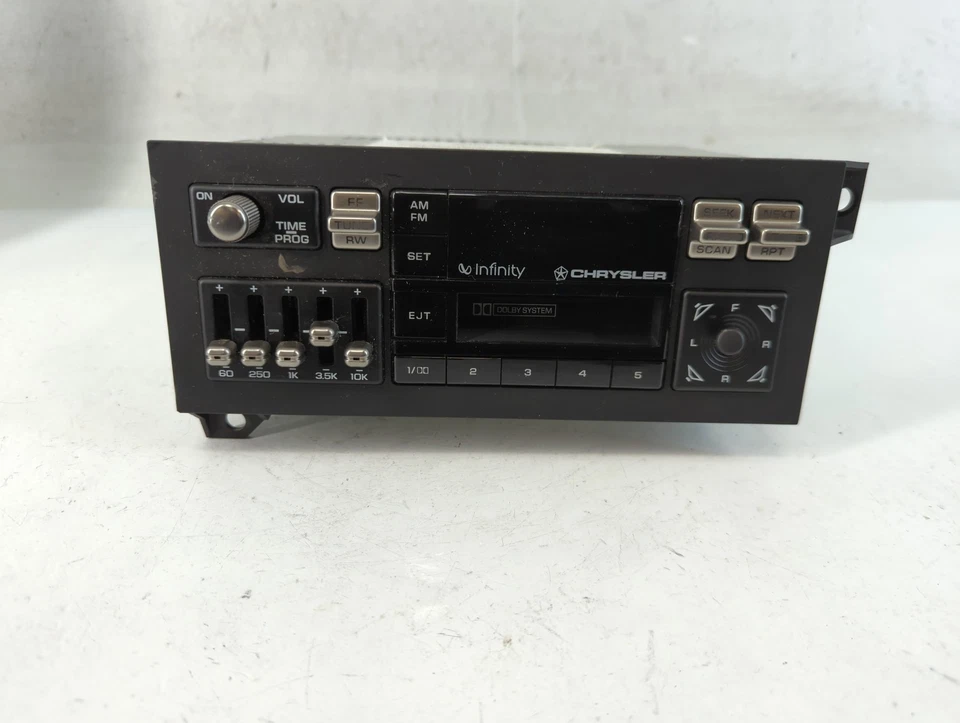 Receptor de rádio Chrysler Imperial Am Fm CD player HWYES - Imagem 1 de 4