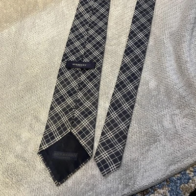 Corbata de seda para hombre Burberry London Nova Check azul marino 57" Foto 1 de 4