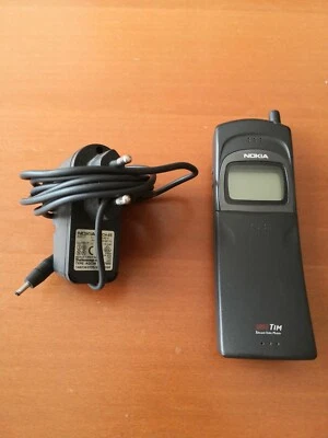 Cellulare Nokia 8110 - detto Il Bananino - Compare Nel Film Matrix - Immagine 1 di 4