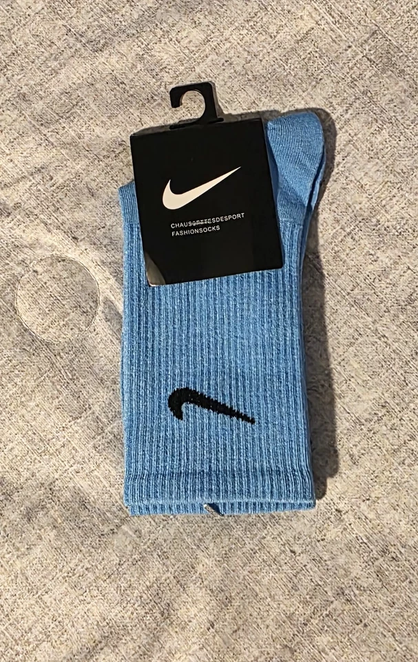 Calcetines deportivos Nike unisex de diseño clásico, transpirables, multicolores (talla M) Foto 1 de 1