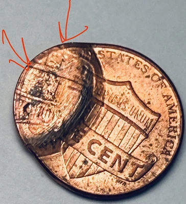 2010-P Lincoln Shield Error 1c ~ Mint Error (Damage?) Double / Triple Strike~Y42 - Image 1 of 4