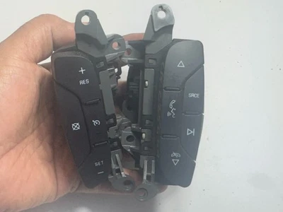 2009-2013 CHEVROLET SILVERADO 1500 STEERING   WHEEL CRUISE CONTROL SWITCH OEM - Image 1 of 4