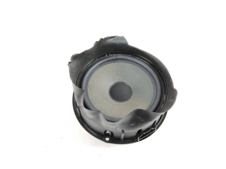 Volkswagen Transporter - Caravelle T5 2012 Rear Speaker Door RZV72427 - Image 1 of 3