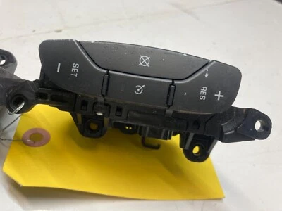 👌2007-2009 JUEGO INTERRUPTOR VOLANTE IZQUIERDO Y DERECHO SUZUKI XL-7 Foto 1 de 4