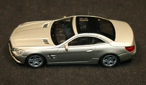 Mercedes Benz SL 500 1:43 Car Diecast Welly Nex Models Silver - Picture 1 of 8