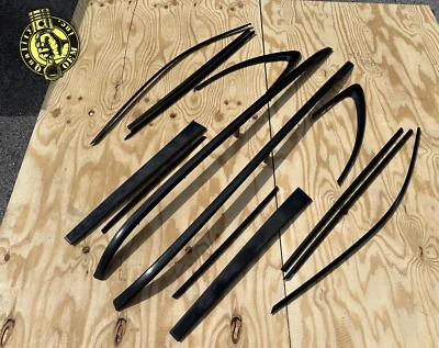 Jaguar F-Pace 2017-2023 exterior techo/puerta molduras juego negro brillante OEM Foto 1 de 4