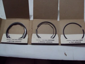 Original OEM/NOS Briggs & Stratton Kolbenringsatz, 299744 - Bild 1 von 3