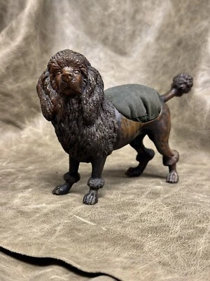 ALFILER FIGURATIVO CANICHE REY BRONCE VIENA AUSTRIACO Foto 1 de 4