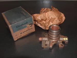 1960-1964 Oldsmobile Genuine GM NOS Auto Transmission Governor Assembly - Picture 1 of 11
