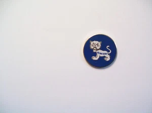 Vintage 1980er Pennsylvania State Nittany Löwe Anstecknadel blau und weiß 15/16" in sehr gutem Zustand - Bild 1 von 8