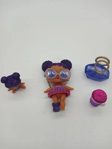LOL Surprise Puppe glitzernd lila Haar Königin Puppe mit Lil Sis & Zubehör GUC - Bild 1 von 2