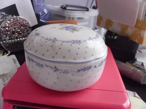 Nikko Blue Peony Covered Lidded Box or Bon Bon with Lid ca 4" Diameter Japan - Picture 1 of 4