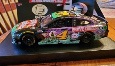 Kevin Harvick 2021 Grave Digger 1/24 Elite - Image 1 of 4