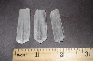 3pc SMALL NATURAL ROUGH 1.5" CLEAR SCOLECITE CRYSTAL MINERALS FROM INDIA 11grams - Picture 1 of 1
