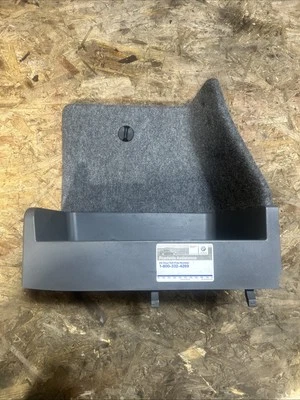 BMW 335i 335xi 328xi 328i E90 2007 sedán cubierta de batería Foto 1 de 4