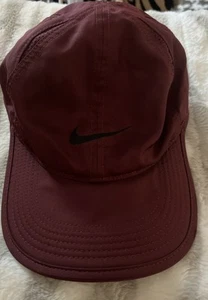 Nike federleichte Dri-Fit verstellbare Mütze Kappe Laufen Wandern Vater Herren Damen rostfarben neu ohne Etikett - Bild 1 von 4