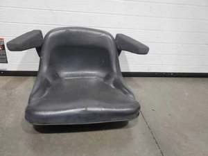 Ariens EZR Sitz mit Armlehnen P/N 01546100 - Bild 1 von 8