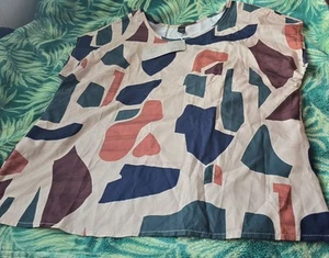 Vintage Favorite - schöne Bluse im abstrakten Design - Medium - Bild 1 von 6