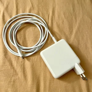 für Apple Macbook Pro 61W 12" 13" USB-C Power Adapter Netzteil Ladegerät Typ C - Bild 1 von 1