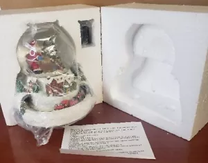 SNOW GLOBE CHRISTMAS MUSICAL VILLAGE SANTA CLAUS WITH TRAIN (BRAND NEW) - Picture 1 of 16
