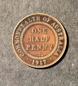 1917 Australian Predecimal Coin. KGV (1/2) Half Penny. x 1 Coin Ungraded - Picture 1 of 4