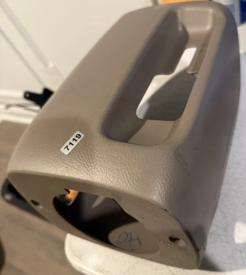 Cubierta superior e inferior de la cubierta de la cubierta de la columna de dirección de Toyota Sienna 2004-2010 Foto 1 de 4