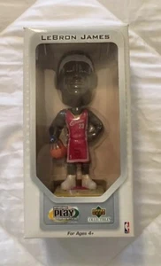 LEBRON JAMES Premium Playmakers 2003 Limited Edition Bobblehead Cavaliers RARE! - Bild 1 von 9