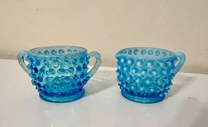 Vintage Fenton blau schimmernd Nagelglas Milchkännchen Zucker 2" cm Set Dekor - Bild 1 von 6