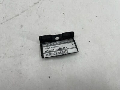 Soporte de retención de parachoques trasero superior Nissan Rogue 2014-2018 OEM NUEVO H5240-4BAMA Foto 1 de 4