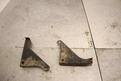 Polaris Magnum 325 2001 4x4 OEM soporte de montaje de guardabarros trasero Foto 1 de 3