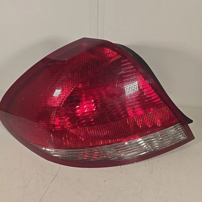 Lámpara de luz trasera lateral del conductor Ford Taurus 2004-2007 3F1X-13B505-A OEM Foto 1 de 4