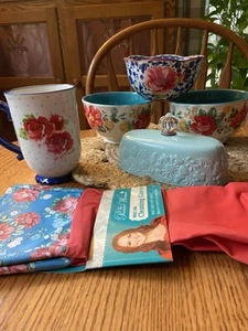 6 Mixed Lot Pioneer Woman Heritage Bowls Vintage RoseFloral Mugs Kitchen Gloves - Picture 1 of 9