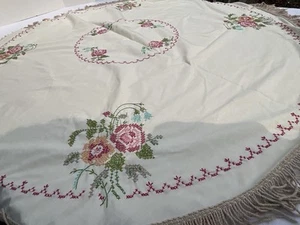 "Mantel vintage 56"" redondo bordado hecho a mano beige flecos lino primavera" - Imagen 1 de 11
