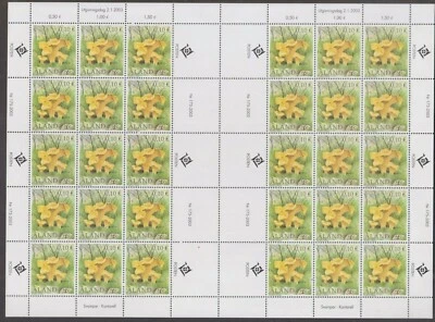 Aland - "MUSHROOMS ~ FUNGI ~ CHANTERELLE" MNH Complete Sheet 2003 - Image 1 of 2