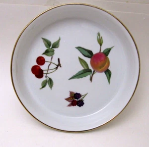 ROYAL WORCESTER EVESHAM GOLD England Oven to Table 7.75” Quiche Flan Baking Dish - Picture 1 of 3
