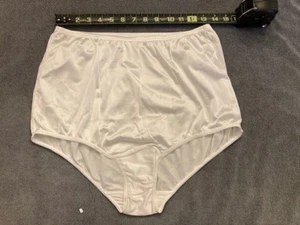 Vintage (Retired) Vanity Fair 100% Nylon UNISEX Brief Panties, Size: 7, NWOT - Picture 1 of 4