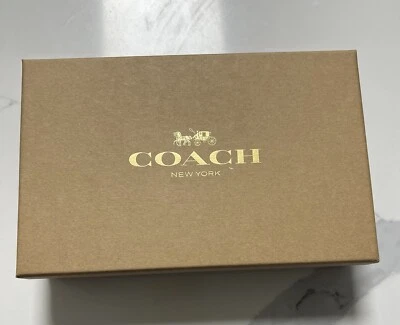 Mini billetera COACH con cadena en cuero exclusivo dorado/marrón con caja y dijes Foto 1 de 2