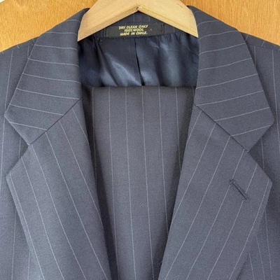 Tom James Suit Mens 44L Navy Blue Pinstripe 2 Button Corporate Image 38x30 Pleat - Image 1 of 4
