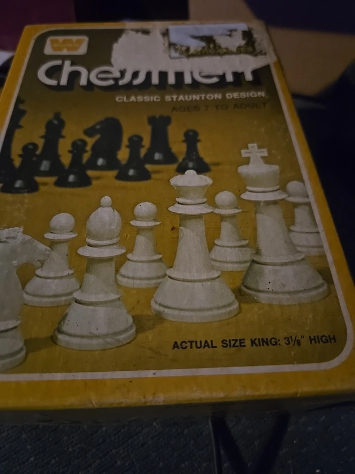 Vintage 1974 Chessmen - Diseño clásico Staunton - Whitman No. 4690 Foto 1 de 1